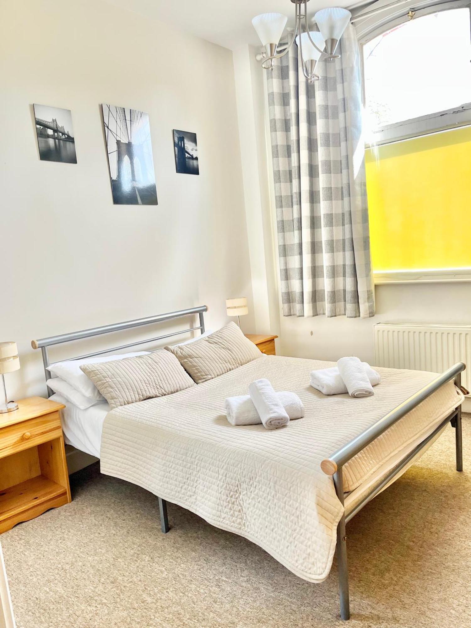 Ambrose Apartments Cheltenham Extérieur photo